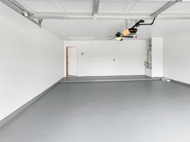 Building Photo - 9303 Daisy Cove Ln