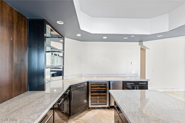 Building Photo - 2777 Paradise Rd