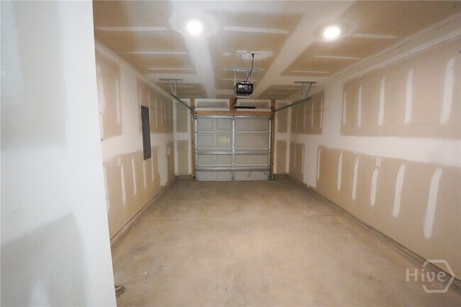 Building Photo - 421 Coconut Dr