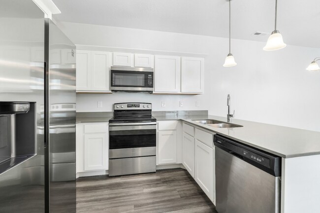 Building Photo - 757 N 380 W