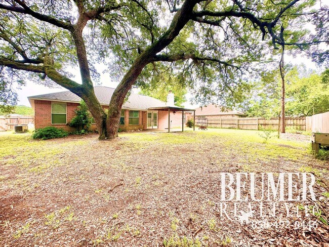 Building Photo - Now Available - 4br/2ba Home near NAS Pensacola back Gate