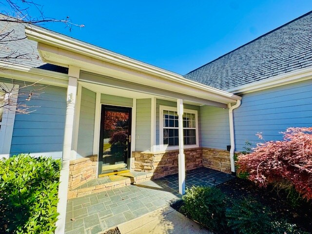 Building Photo - 50 Grove End Rd