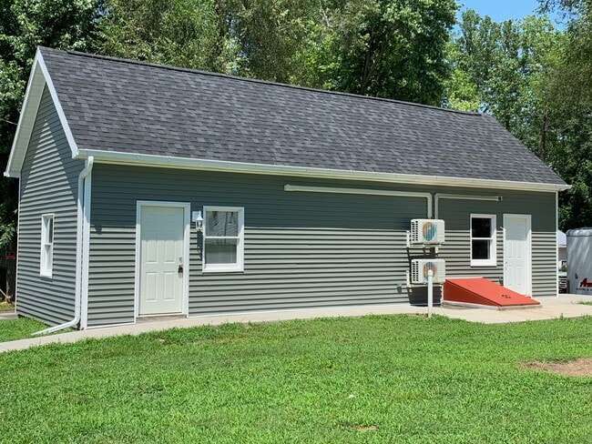 Building Photo - 1616 N 2nd St