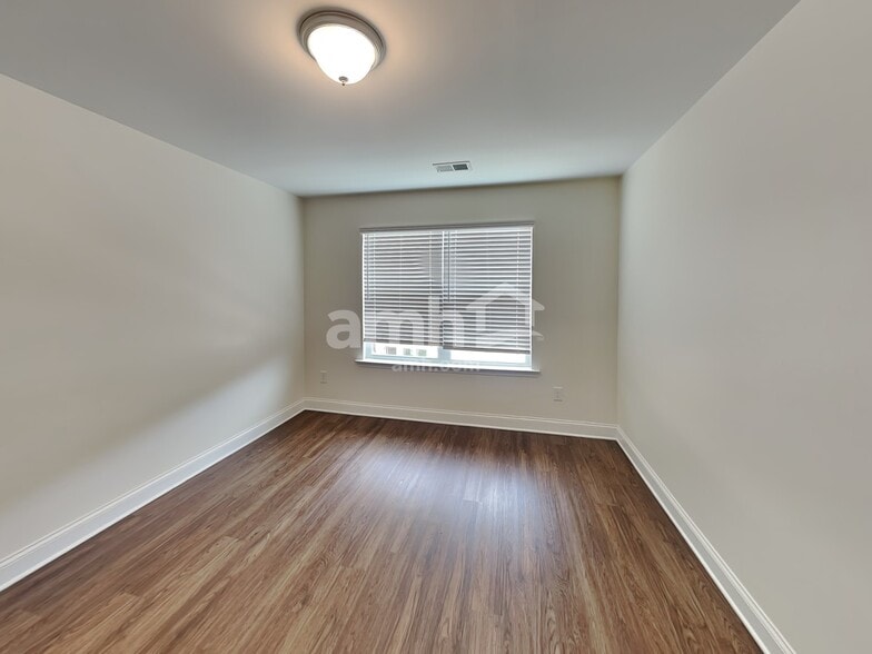 Building Photo - 416 Ward Farm Dr