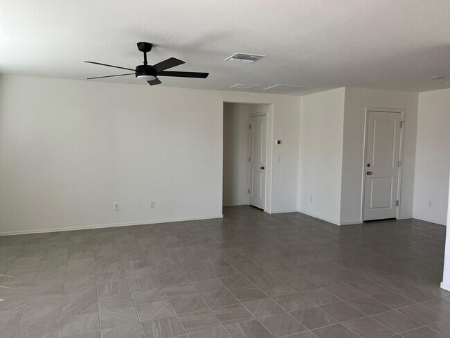 Building Photo - 1465 E Chandler Ct