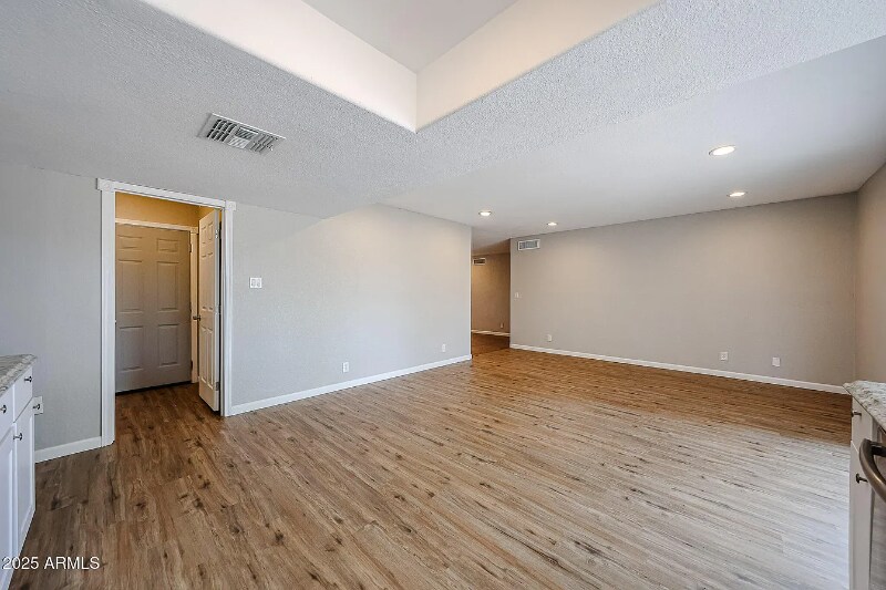 Building Photo - 3016 W Libby St