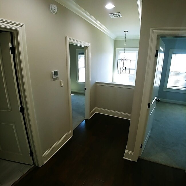 Building Photo - 104 Perfect Pl