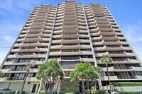 Building Photo - 4200 N Ocean Dr