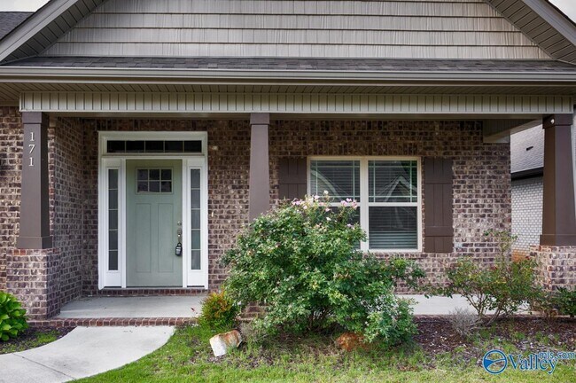 Building Photo - 171 Kingswood Dr