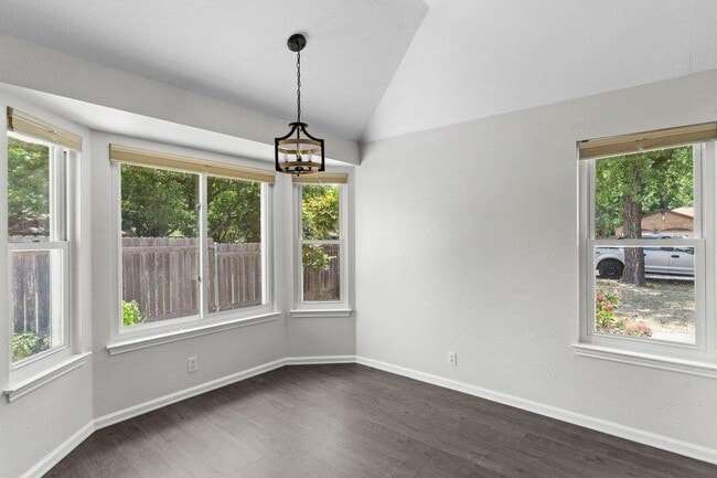 Building Photo - 13213 Villa Park Dr