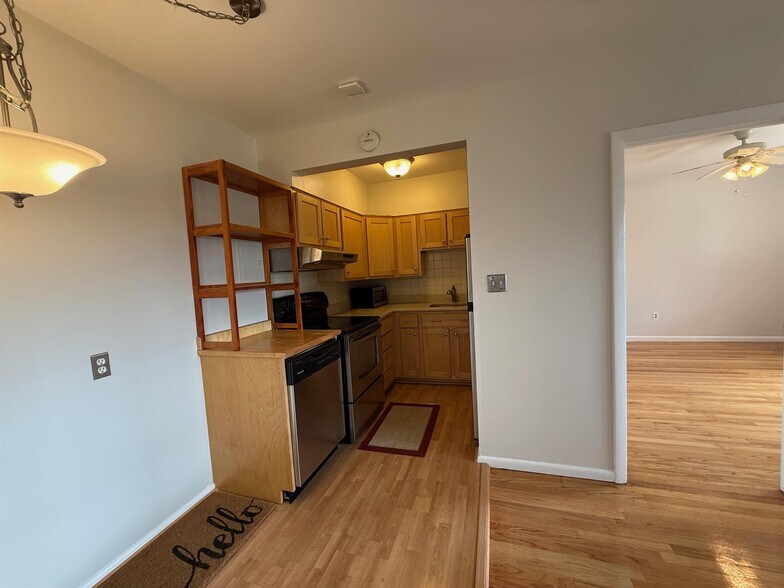 Building Photo - 5 Arizona Ter