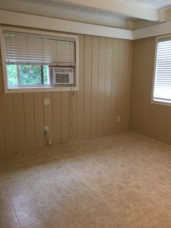 Building Photo - 16140 Dublin Cir