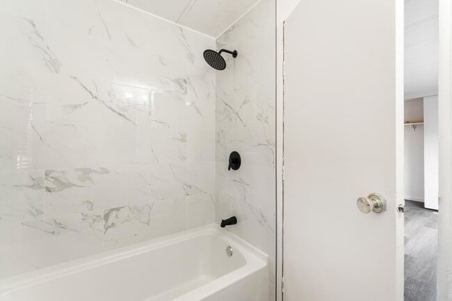 Building Photo - 32520 Westchester Dr