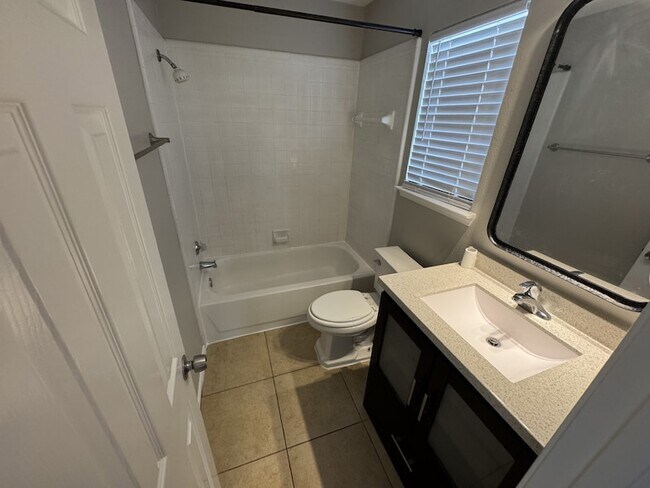 Building Photo - 1508 Mountain Side Dr