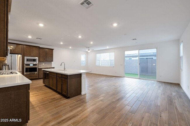 Building Photo - 2468 W Rowel Rd