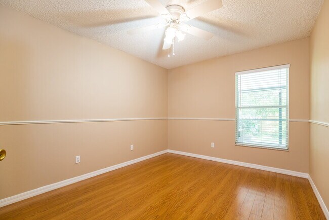 Building Photo - 1254 Countrywind Dr