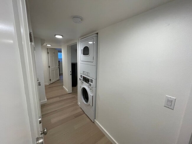 Building Photo - Large Private Bedroom / Furnished! Beautifully Renovated Shared Irvington Apartment Home!