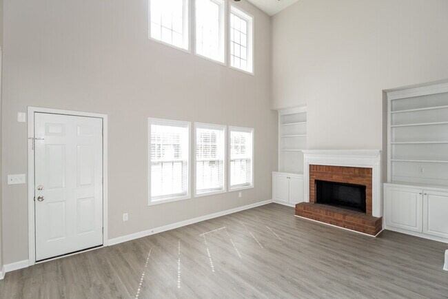 Building Photo - 5639 Waldens Farm Dr