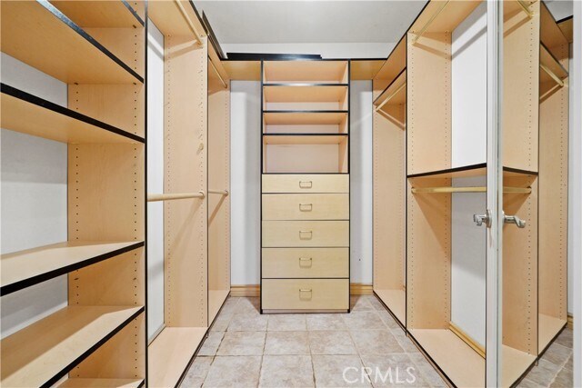 Building Photo - 5362 Yolanda Ave