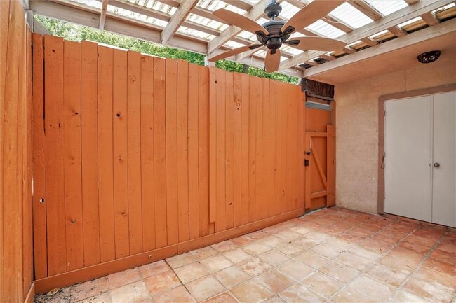 Building Photo - 3611 Las Colinas Dr