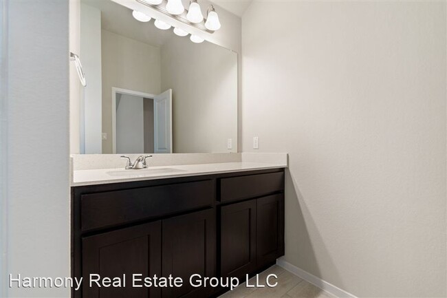 Building Photo - 187 Living Reef Dr
