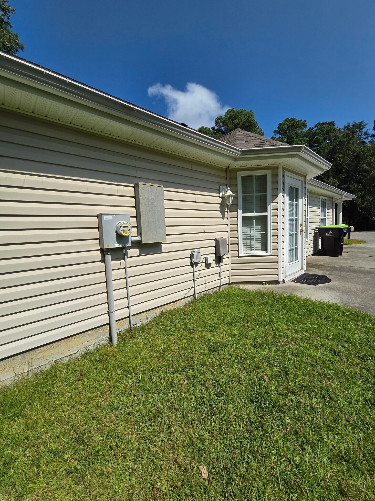 Building Photo - 593 Calypso Dr