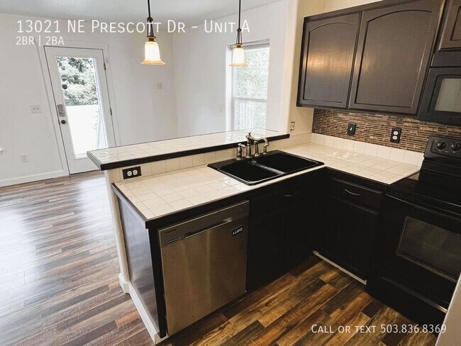 Building Photo - 13021 NE Prescott Dr