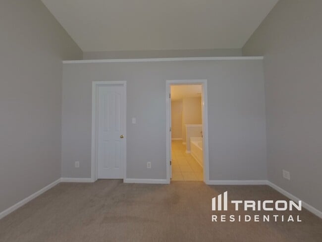 Building Photo - 2104 Gold Nugget Dr