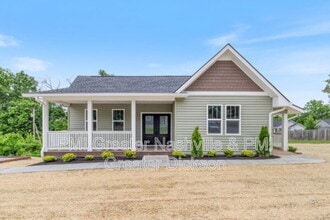 Building Photo - 312 N Main St