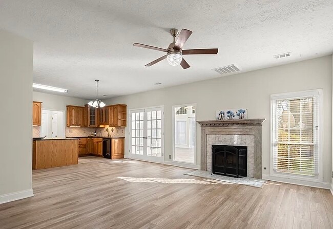 Building Photo - 4235 Marjorie Rd SW