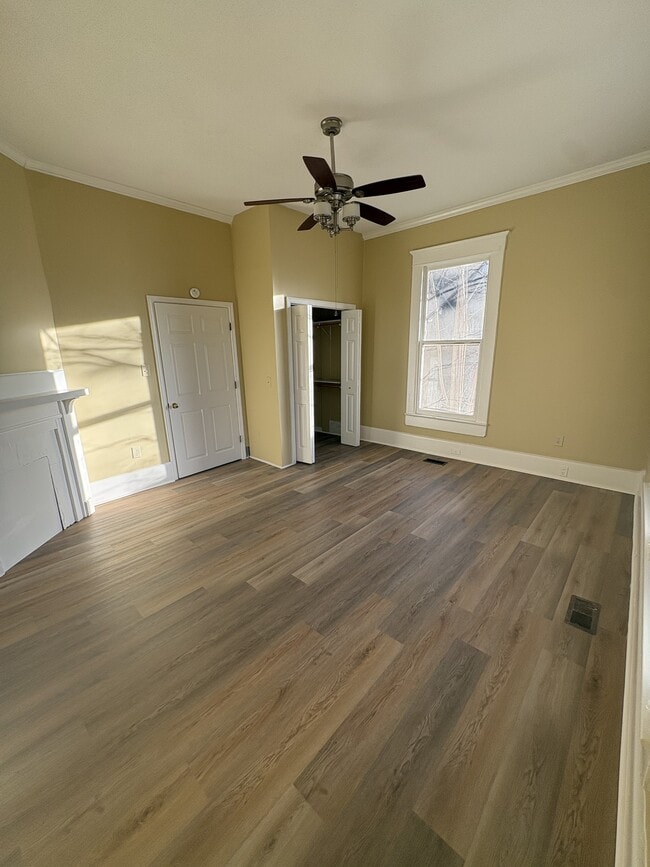 Building Photo - 706 Hancock Dr