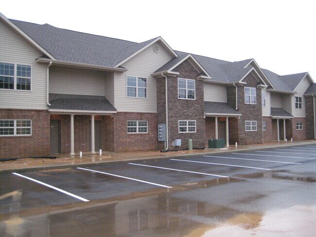 Building Photo - 954 E Craighead Forest Rd