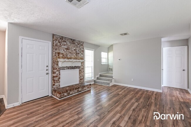 Building Photo - 230 Kirkaldy Dr