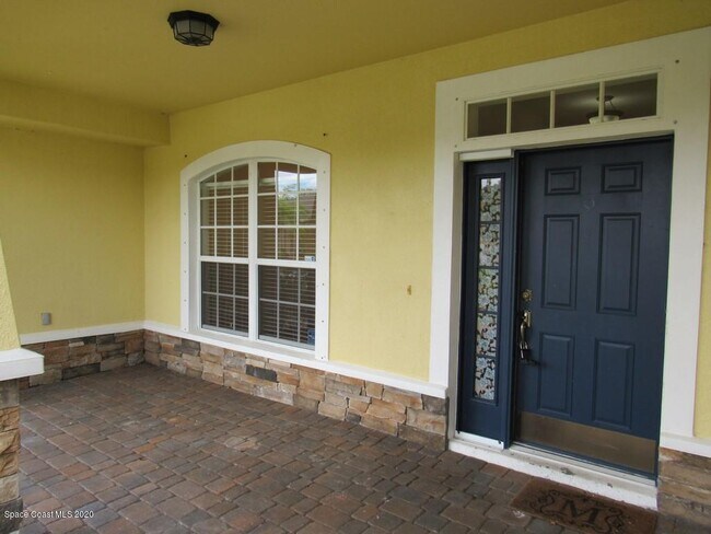 Building Photo - 1741 Bridgeport Cir