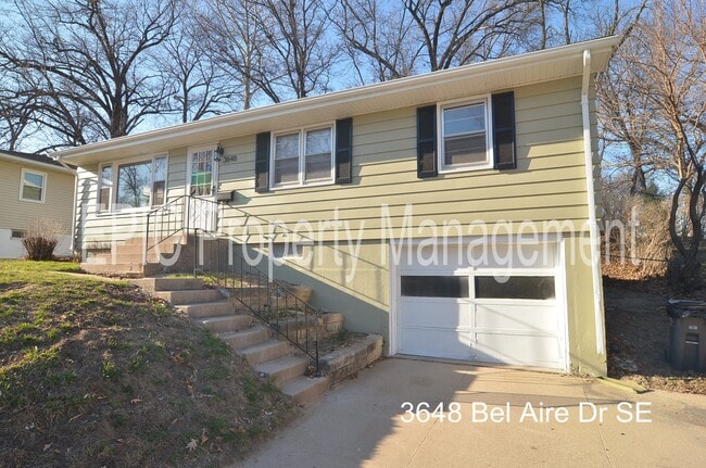 Building Photo - 3648 Bel Air Dr SE