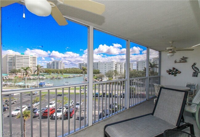 Primary Photo - 1 Bluebill Ave