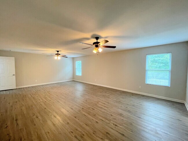 Building Photo - 30003 Westfield Dr