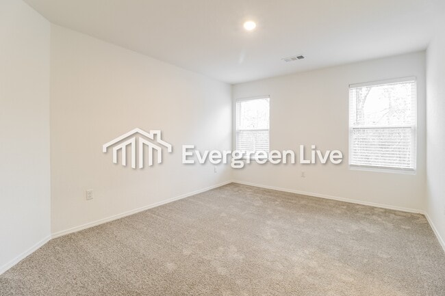 Building Photo - 167 Meadow Dr