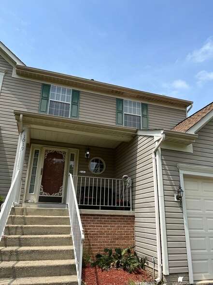 Building Photo - 1019 Mandarin Dr