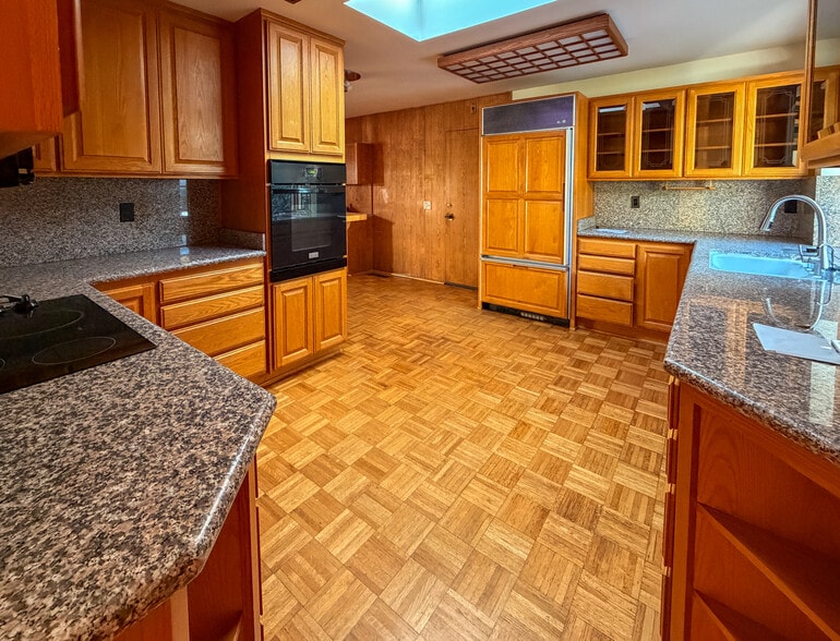 Building Photo - 5516 Ethel Ave