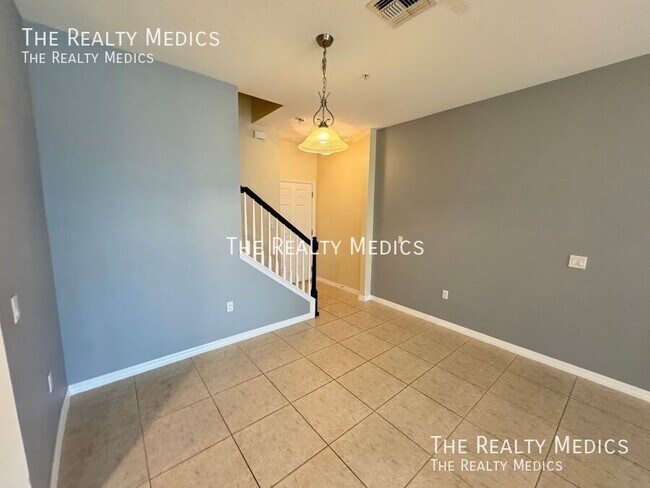Building Photo - 2365 Seven Oaks Dr