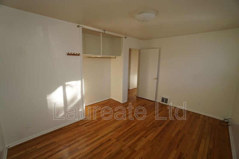 Building Photo - 1818 S Dahlia St