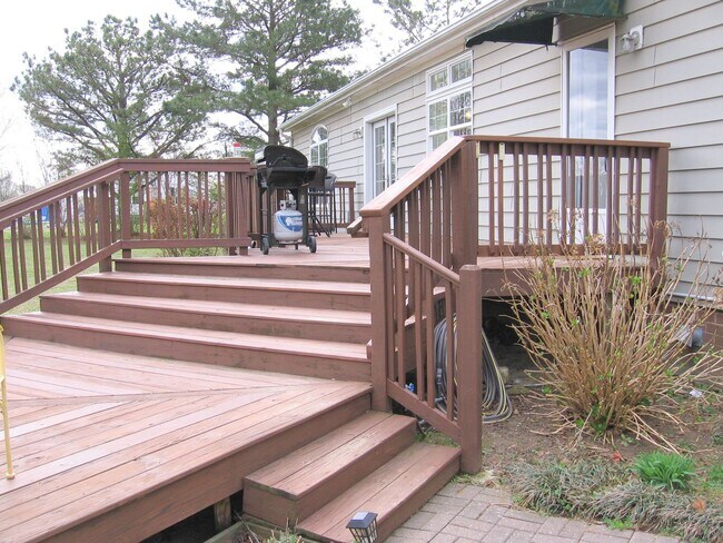 Building Photo - SMITHFIELD