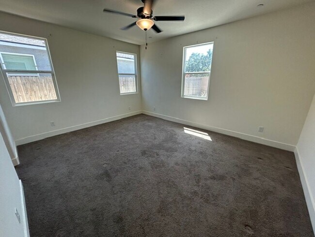 Building Photo - 2635 S Cain Ct
