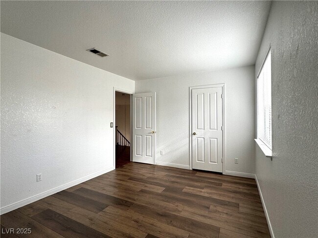 Building Photo - 7913 Waterfalls Ave