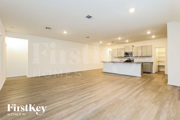 Building Photo - 10603 Borlaug St