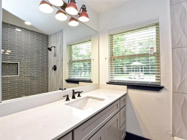 Building Photo - 11800 Tedford St