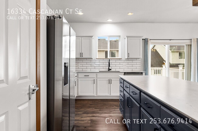 Building Photo - 16334 Cascadian Ct SE