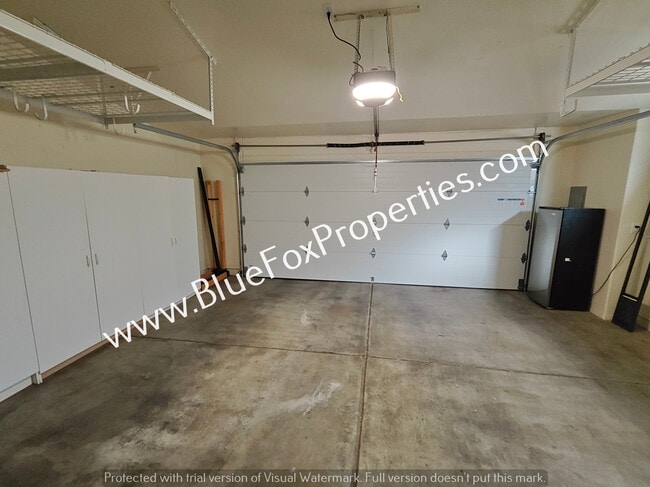 Building Photo - 1560 E Sonoran Desert Dr