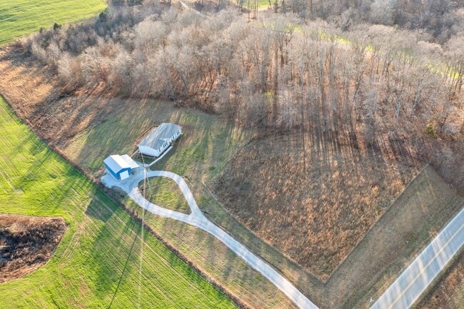 Building Photo - Pet Friendly Three Bedroom on Five Acres!